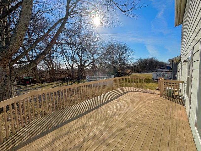 3863 Kingsway Drive, Crown Point, IN 46307