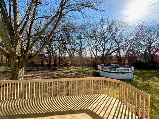 3863 Kingsway Drive, Crown Point, IN 46307