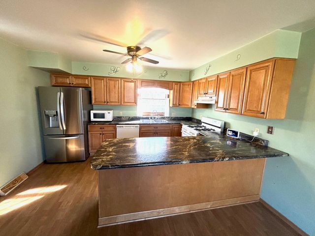 3863 Kingsway Drive, Crown Point, IN 46307