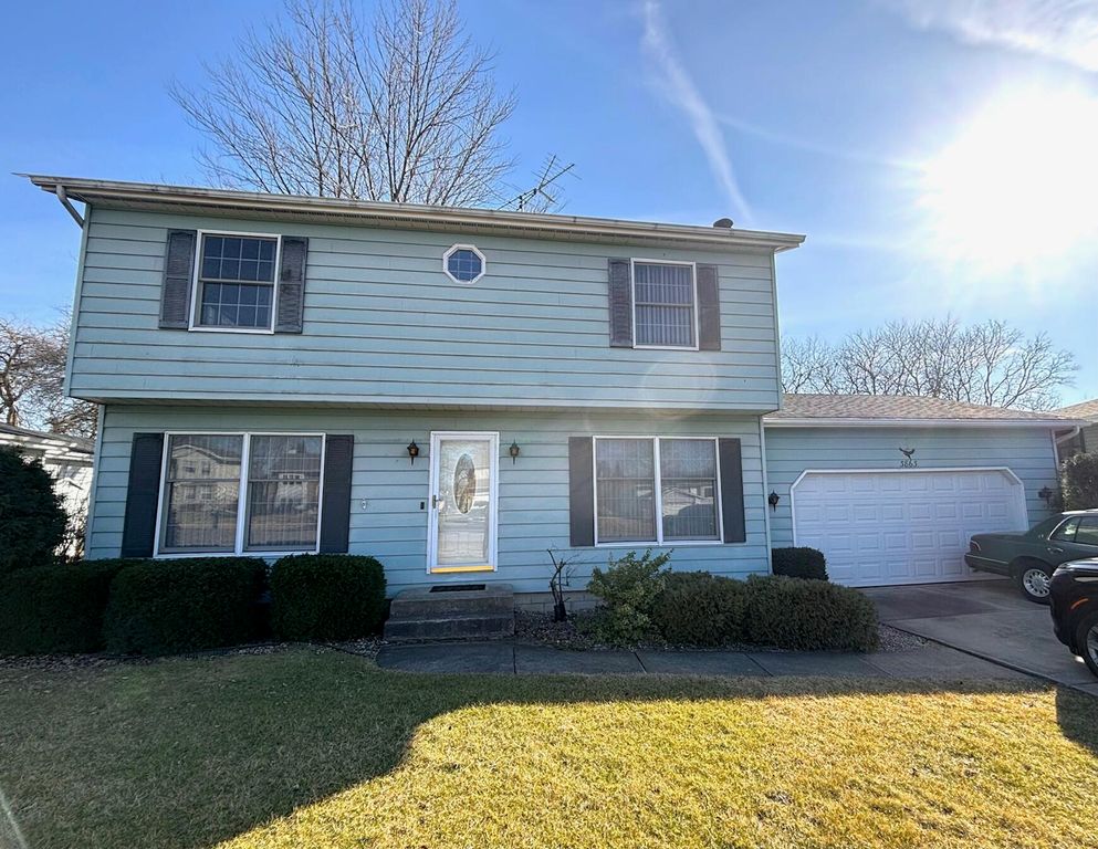 3863 Kingsway Drive, Crown Point, IN 46307