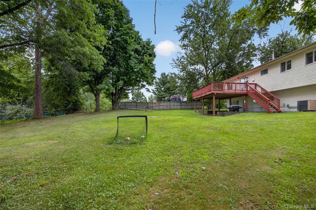 32 Surrey Road, Chester, NY 10918