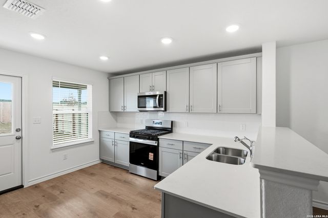 1126 CRANE COURT, Marion, TX 78124