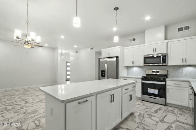 11496 Summer Drive A, Socorro, TX 79927