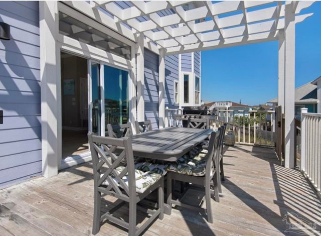 1315 Ariola Dr, Pensacola Beach, FL 32561