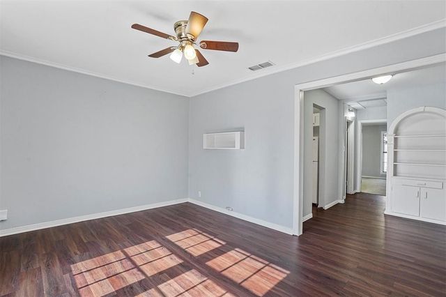 210 W Willingham Street B, Cleburne, TX 76033