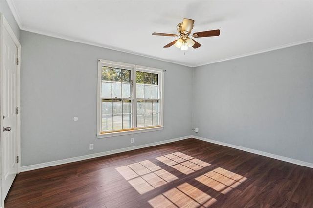 210 W Willingham Street B, Cleburne, TX 76033