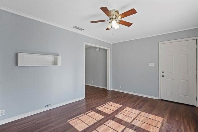 210 W Willingham Street B, Cleburne, TX 76033