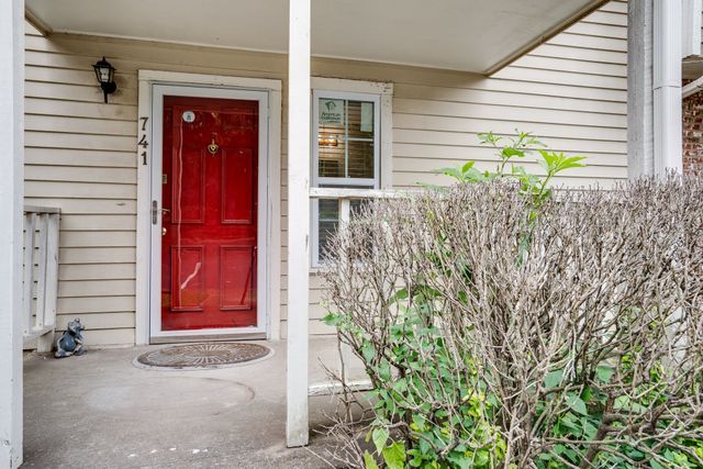 741 Longhunter Ct, Nashville, TN 37217
