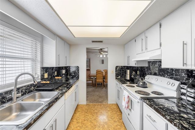 4594 PARNELL DRIVE, Sarasota, FL 34232