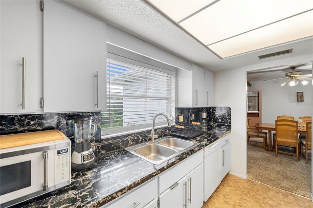 4594 PARNELL DRIVE, Sarasota, FL 34232