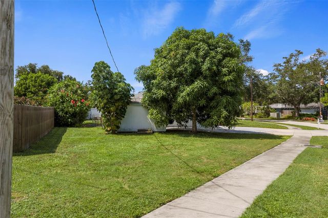 4594 PARNELL DRIVE, Sarasota, FL 34232