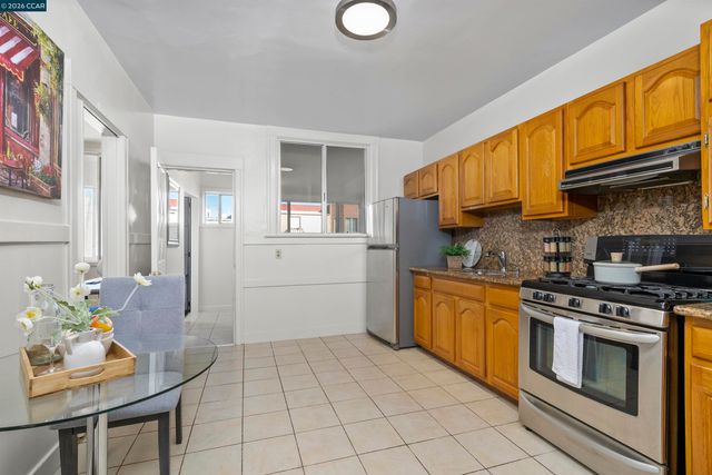 168 Laura St, San Francisco, CA 94112