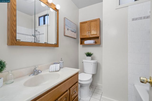 168 Laura St, San Francisco, CA 94112