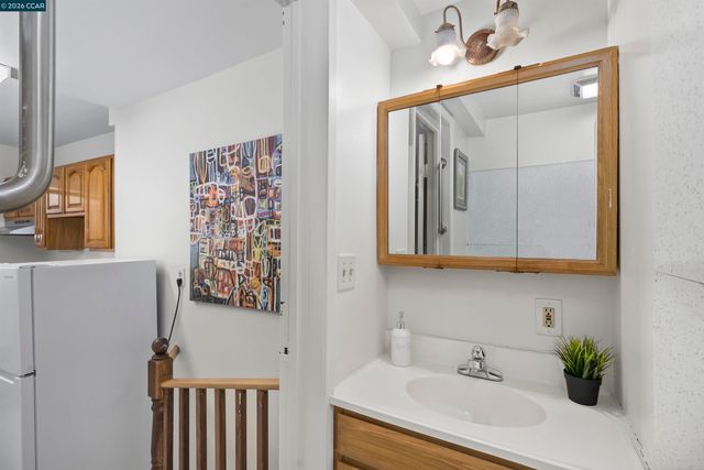 168 Laura St, San Francisco, CA 94112