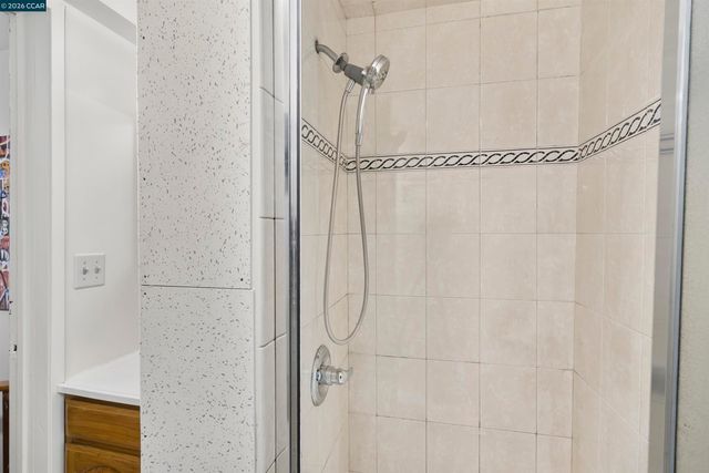 168 Laura St, San Francisco, CA 94112