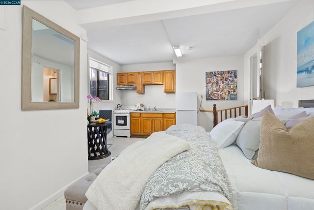 168 Laura St, San Francisco, CA 94112