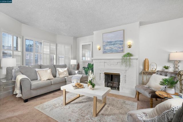 168 Laura St, San Francisco, CA 94112