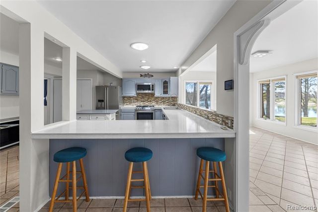 503 Thornehill Trail, Oxford, MI 48371