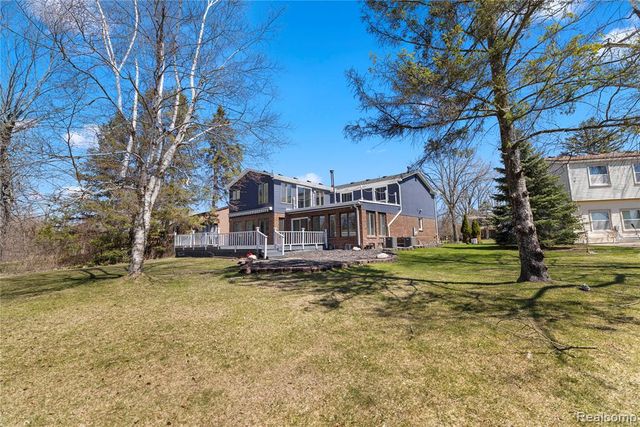 503 Thornehill Trail, Oxford, MI 48371