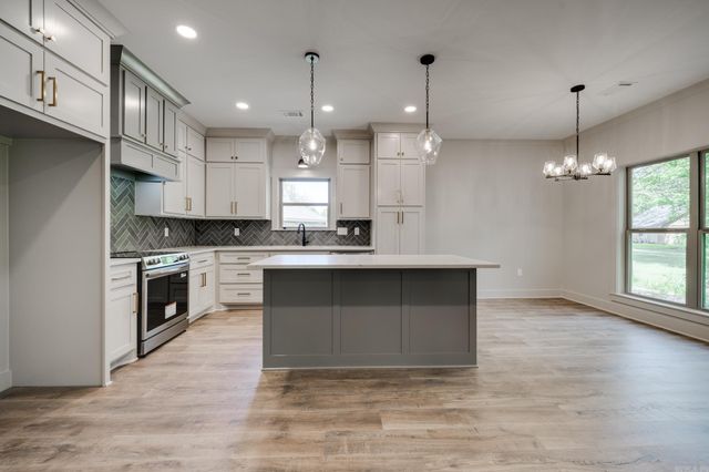 47 Bowling Lane, Conway, AR 72032