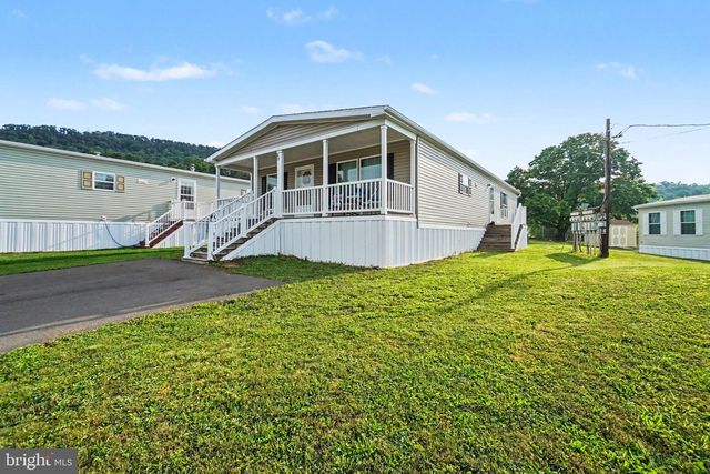 49 N ELMER AVE, Halifax, PA 17032