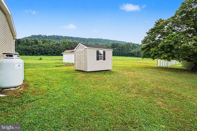 49 N ELMER AVE, Halifax, PA 17032