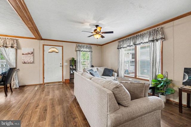 49 N ELMER AVE, Halifax, PA 17032