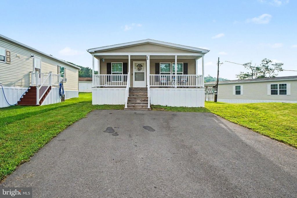 49 N ELMER AVE, Halifax, PA 17032