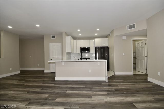 7173 South Durango Drive 203, Las Vegas, NV 89113