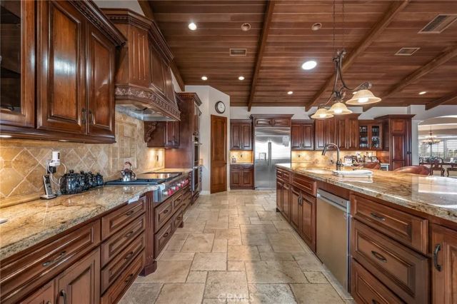 58839 Santa Barbara Dr, Yucca Valley, CA 92284
