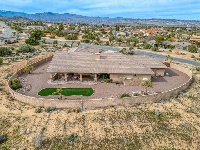 58839 Santa Barbara Dr, Yucca Valley, CA 92284