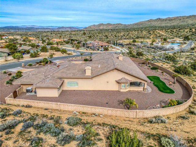 58839 Santa Barbara Dr, Yucca Valley, CA 92284