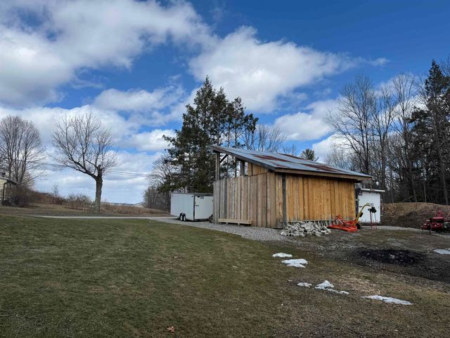 387 Meadow Brook Road, Brattleboro, VT 05301