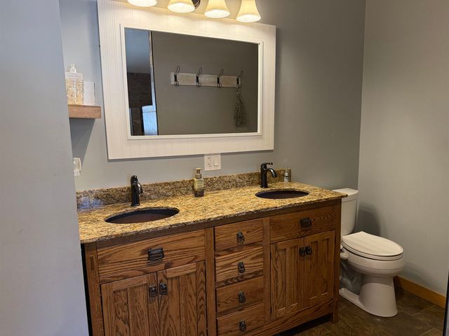 387 Meadow Brook Road, Brattleboro, VT 05301