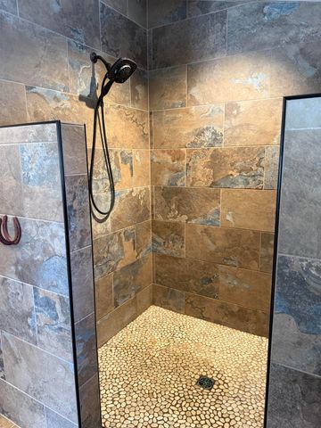 387 Meadow Brook Road, Brattleboro, VT 05301