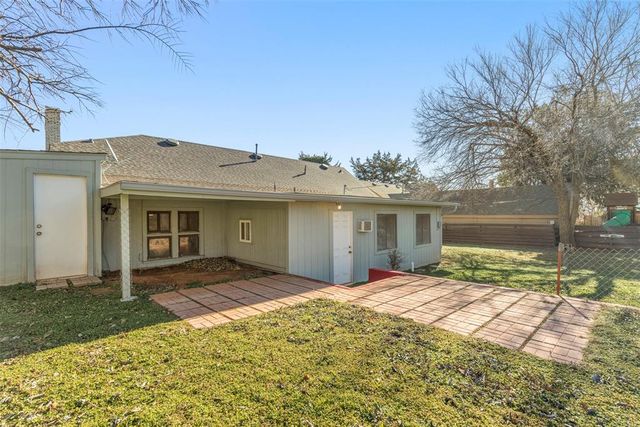 619 N 6th Street, Weatherford, OK 73096