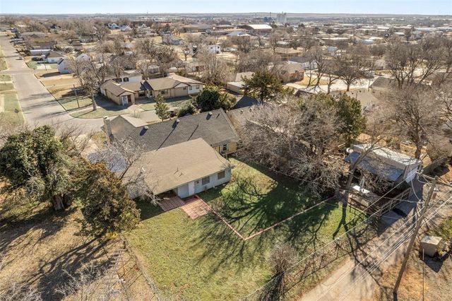 619 N 6th Street, Weatherford, OK 73096