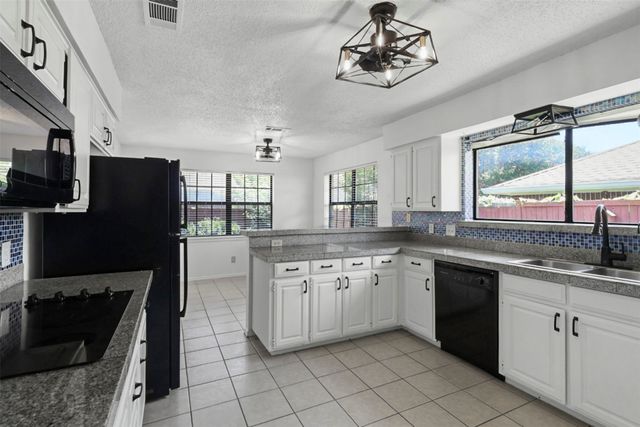 3924 Morman Lane, Addison, TX 75001