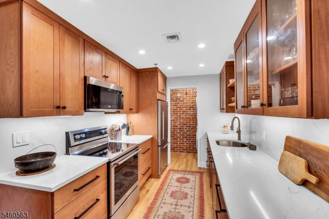 260 Main St 110, Little Falls Twp., NJ 07424