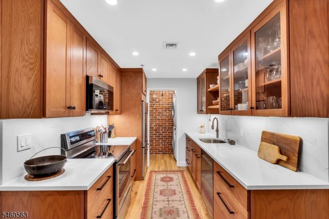 260 Main St 110, Little Falls Twp., NJ 07424