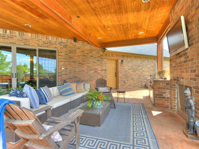 3208 NW 176th Place, Edmond, OK 73012
