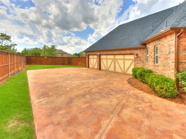 3208 NW 176th Place, Edmond, OK 73012