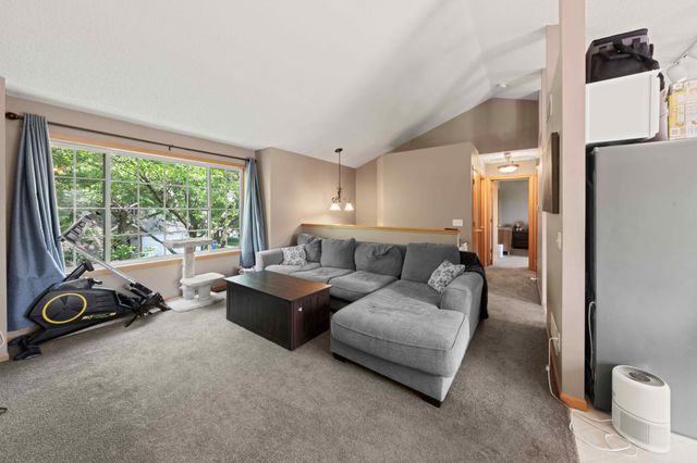 1201 Aspen Court, Farmington, MN 55024
