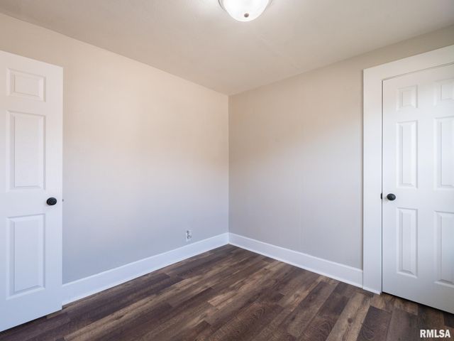 1108 S 6TH Street, Pekin, IL 61554