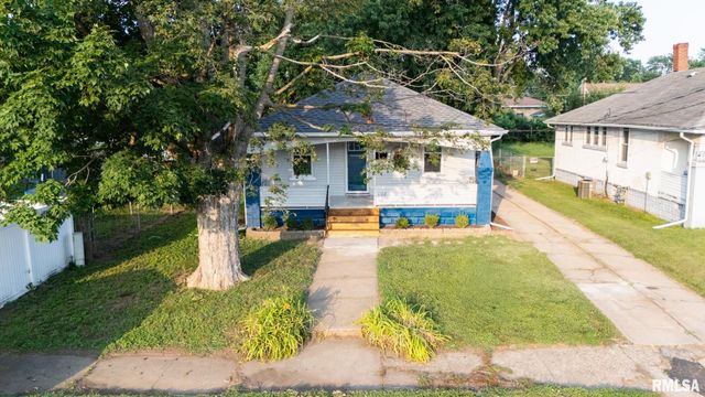 1108 S 6TH Street, Pekin, IL 61554