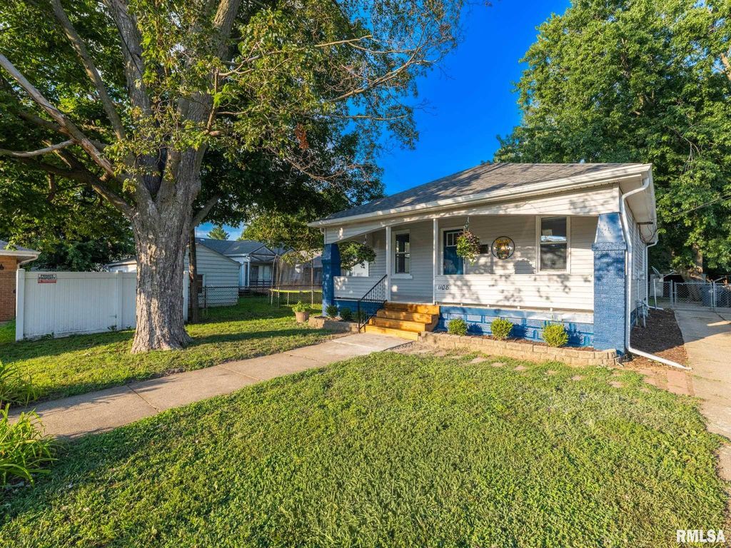 1108 S 6TH Street, Pekin, IL 61554