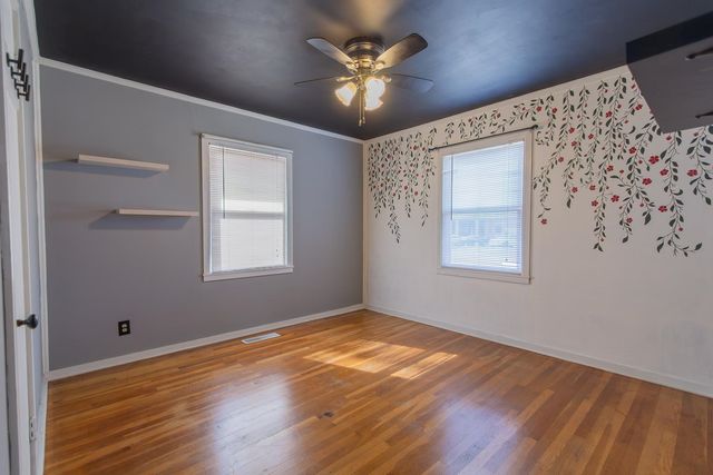 503 E Ellsworth Ave, Salina, KS 67401