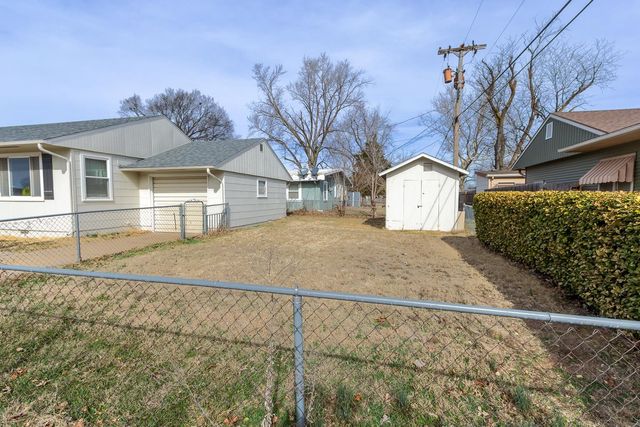 503 E Ellsworth Ave, Salina, KS 67401