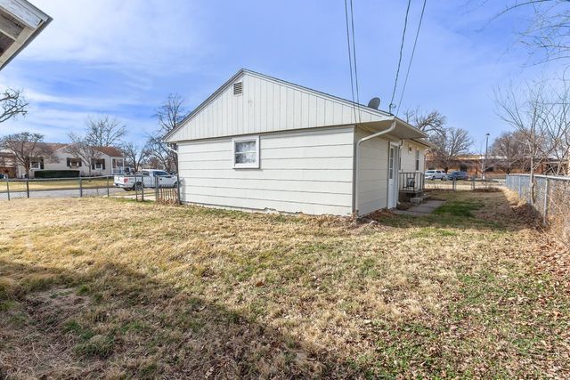 503 E Ellsworth Ave, Salina, KS 67401