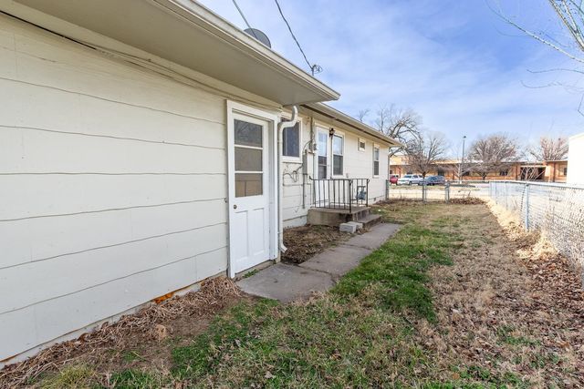 503 E Ellsworth Ave, Salina, KS 67401
